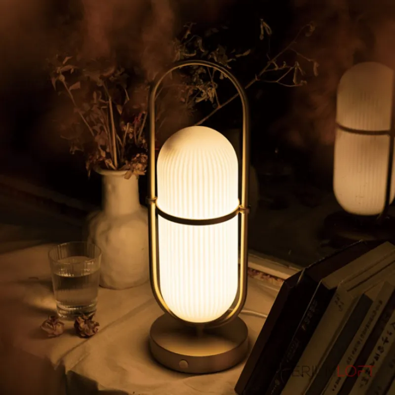 Настольная лампа TROTTE TAB Brass от ImperiumLoft Настольная лампа TROTTE TAB Brass от ImperiumLoft