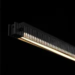 Реечный светильник с прямоугольным плафоном из двух стеклянных ребристых пластин и наклонным LED источником света CHIFFA SKEW L100 BLACK от ImperiumLoft