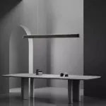 Подвесные светильники с корпусом в форме удлиненной трапеции из массива дерева BOTRAIF L140 Black от ImperiumLoft