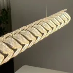 Серия реечных светильников с декором в форме стрелок из акрила на металлическом каркасе STAN LONG B от ImperiumLoft