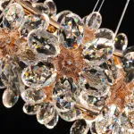 Реечный светильник с подвесками из ограненного хрусталя и рельефных стеклянных цветков EGEL B LONG