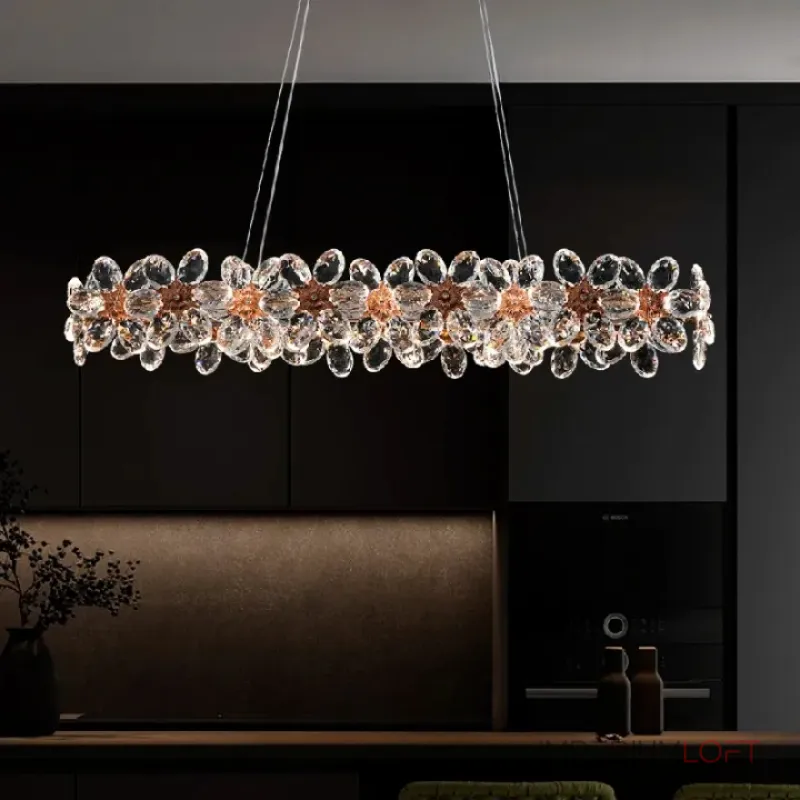 Реечный светильник с подвесками из ограненного хрусталя и рельефных стеклянных цветков EGEL B LONG