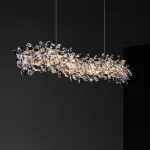 Реечный светильник с подвесками из ограненного хрусталя и рельефных стеклянных цветков EGEL LONG