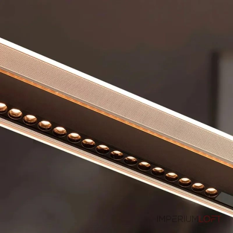 Линейный подвесной светильник с группой направленных точечных источников и плоским рассеивателем с радиусными краями FINBAR L158 от ImperiumLoft