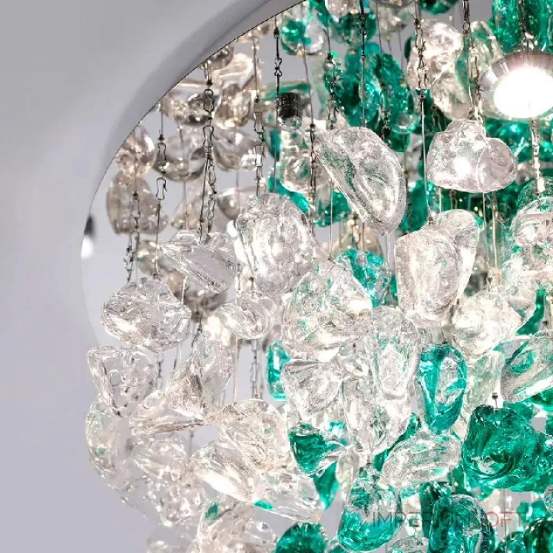 Серия потолочных люстр из подвесных элементов неправильной формы из цветного стекла на дисковом потолочном основании с точечными источниками света TIFFANI CH D100 от ImperiumLoft