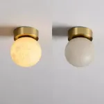 Минималистичные потолочные светильники с рассеивателем из испанского алебастра шарообразной формы BALLS MARBLE D15 от ImperiumLoft