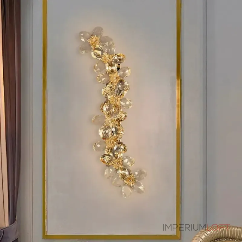 Серия настенных светильников в виде цветов из ограненного хрусталя с каркасом из металла Бра EGEL WALL P5ImperiumLoft