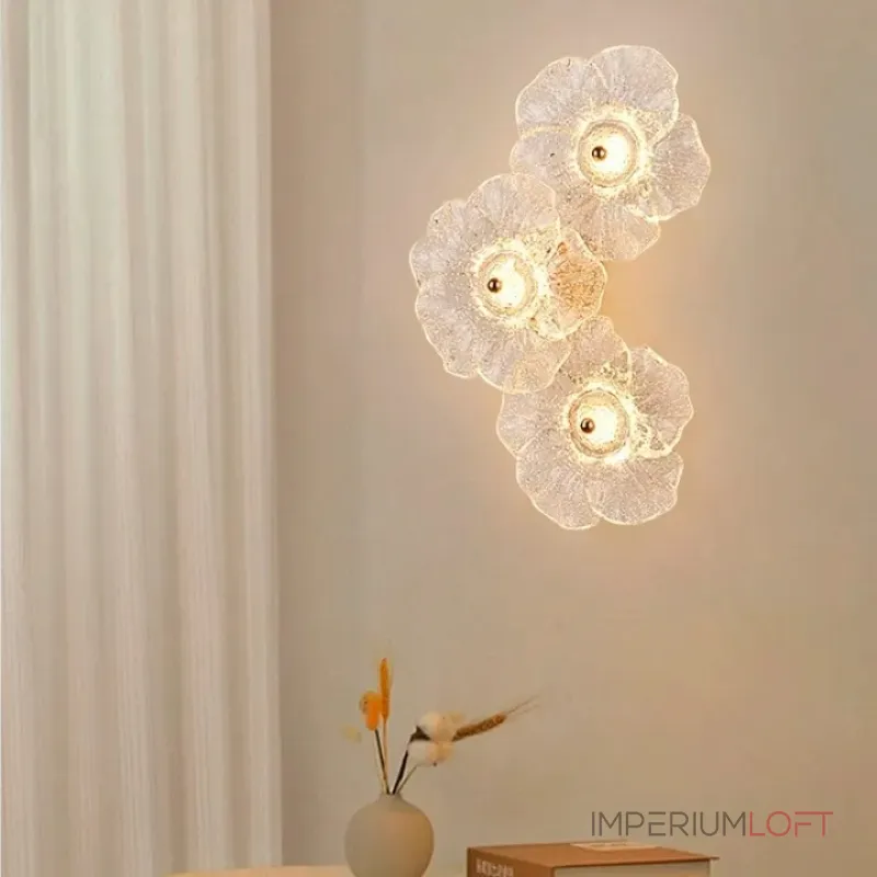 Серия настенных светильников с цветочным декором из стекла с эффектом «капель» на лепестках PAU DEW P3 ImperiumLoft
