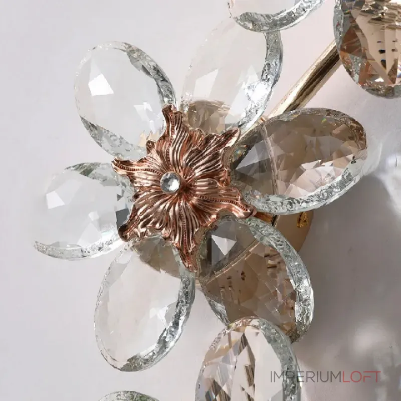 Серия настенных светильников из ограненного хрусталя в виде цветов с каркасом из металла EGEL B WALL P3 ImperiumLoft
