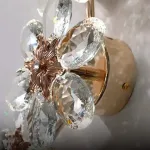 Серия настенных светильников из ограненного хрусталя в виде цветов с каркасом из металла EGEL B WALL P3 ImperiumLoft