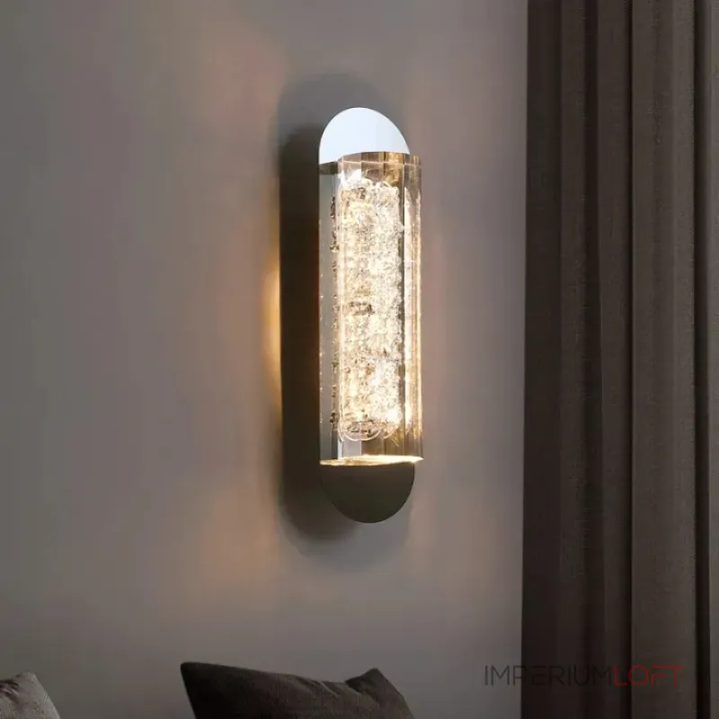 Серия настенных светильников с закругленным корпусом удлиненной формы и толстостенным рассеивателем из акрила с вертикальными гранями MEIR A ImperiumLoft