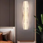 Серия настенных светильников с удлиненными рельефными рассеивателями со сглаженными краями и центральным креплением KASTEN H60 ImperiumLoft