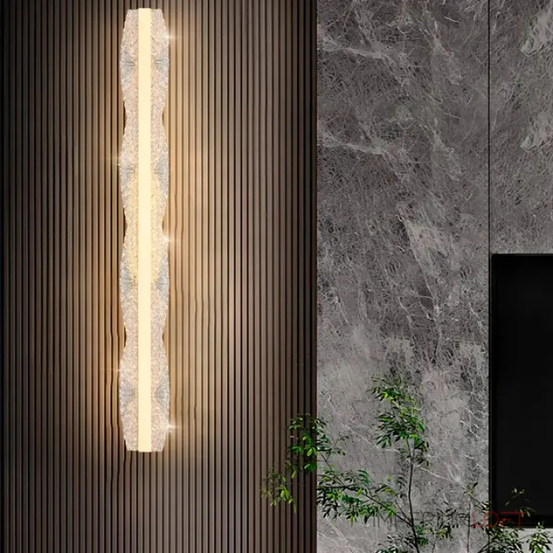 Серия настенных светильников с удлиненными рельефными рассеивателями со сглаженными краями и центральным креплением KASTEN H120 ImperiumLoft