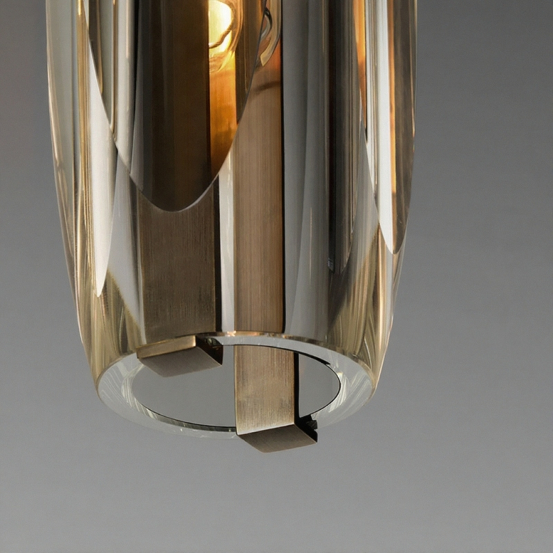 Дизайнерский подвесной светильник с вытянутым цилиндрическим плафоном из ограненного хрусталя ERFURT Clear от ImperiumLoft Дизайнерский подвесной светильник с вытянутым цилиндрическим плафоном из ограненного хрусталя ERFURT Clear от ImperiumLoft