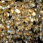 Серия люстр с подвесным декором из прозрачного и тонированного хрусталя на ветвистом каркасе FLAMB L10 от ImperiumLoft