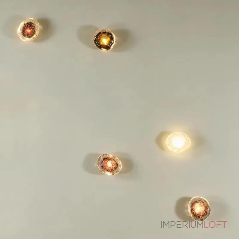 Серия светодиодных настенных светильников с плафонами из стекла ручной работы с эффектом воздушных пузырьков Stairway  One Winered от ImperiumLoft