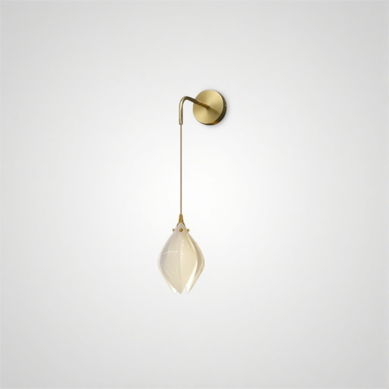 Дизайнерский настенный светильник с подвесным плафоном из нефритового фарфора в форме белого бутона Bud Wall от ImperiumLoft