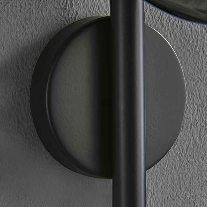 Серия настенных светодиодных светильников с шарообразными плафонами из выдувного стекла на вертикальных стойках с круглым креплением Whisper Wall Goldот ImperiumLoft