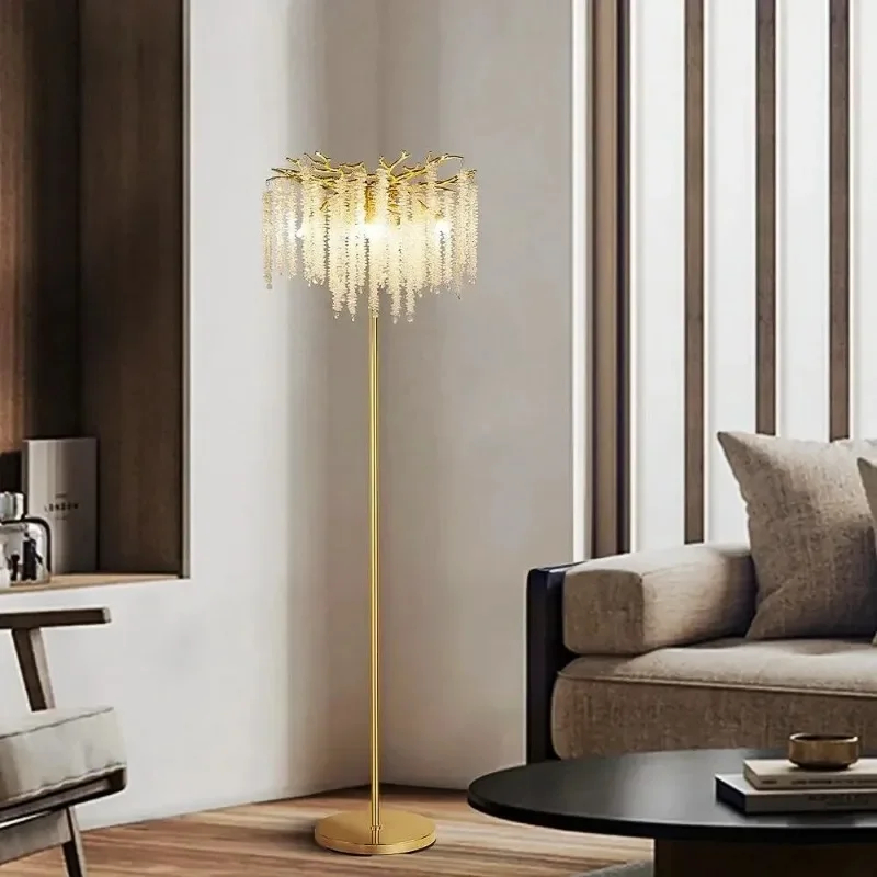 Торшер с подвесным декором из ниток хрусталя на ветвистом каркасе Snow Tree Gold от ImperiumLoft