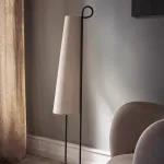 Торшер Minimal Twist оригинальной формы от Vinsa