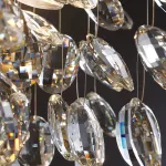 Подвесная люстра JASNA D80 с золотыми ветвями и стеклянными листьями от ImperiumLoft