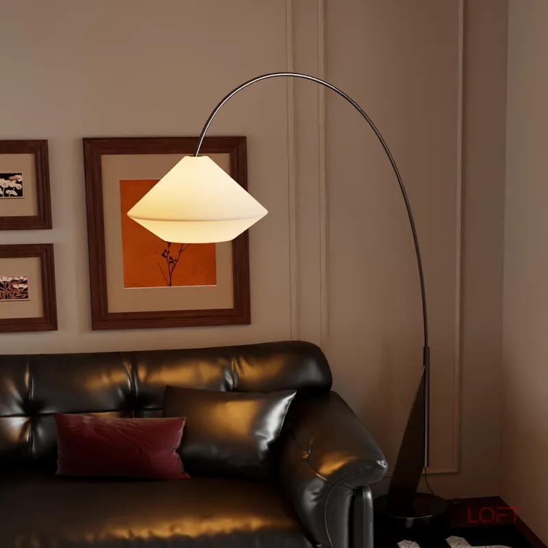 Торшер Soft Arc с изящным основанием от Vinsa