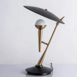 Настольная лампа Songlan Disk оригинальной формы от Vinsa