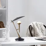 Настольная лампа Songlan Disk оригинальной формы от Vinsa