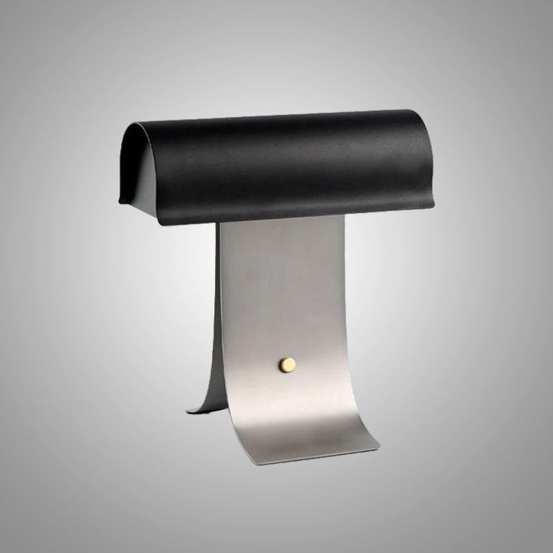 Настольная лампа ARCLUME A лаконичной формы от Vinsa Настольная лампа ARCLUME A лаконичной формы от Vinsa