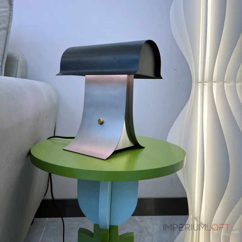 Настольная лампа ARCLUME A лаконичной формы от Vinsa Настольная лампа ARCLUME A лаконичной формы от Vinsa