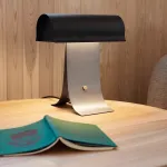 Настольная лампа ARCLUME A лаконичной формы от Vinsa
