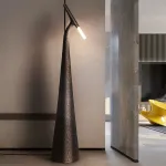 Торшер Chic Sweep с оригинальным фактурным основанием от Vinsa