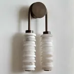 Настенный светильник Duo Glow ручной работы с мраморными плафонами от Vinsa