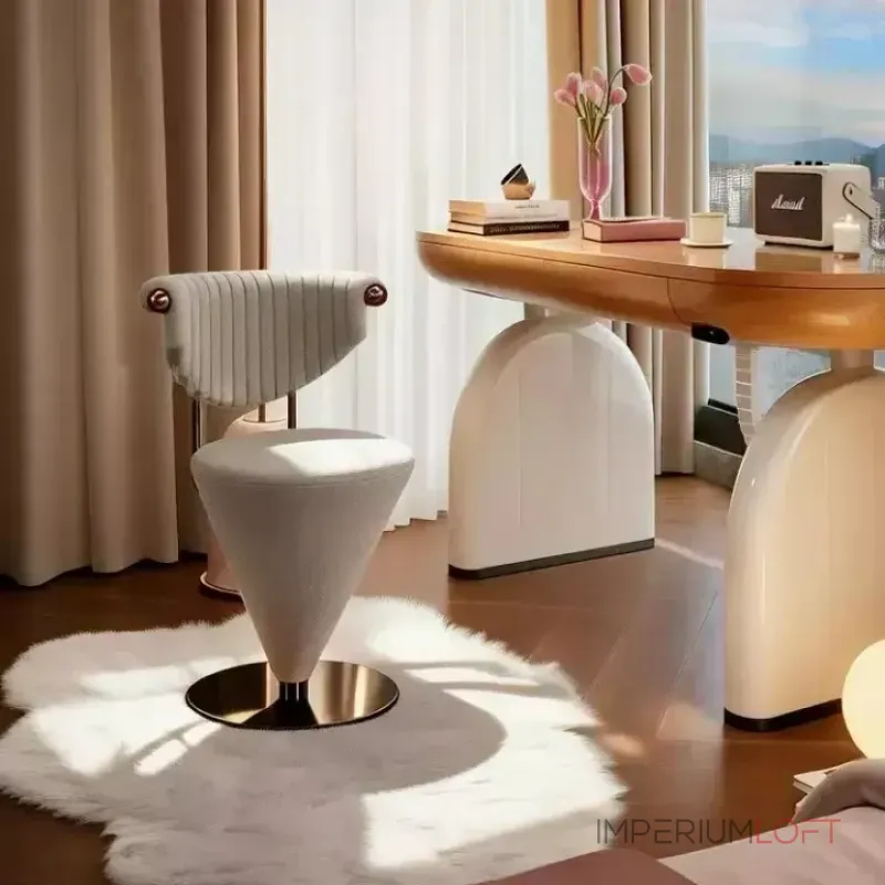 Интерьерное поворотное кресло ConeTwist A из вельвета оригинальной формы от LaLume