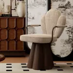 Интерьерное кресло Yulu Shell из вельвета с оригинальной спинкой от LaLume