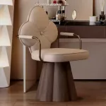 Интерьерное кресло Yulu Flower из вельвета с оригинальной спинкой от LaLume