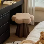 Интерьерный поворотный табурет Yulu Petal A из велюра от LaLume