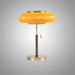 Настольная лампа Vintage Beam Orange с деревянной ножкой от Vinsa