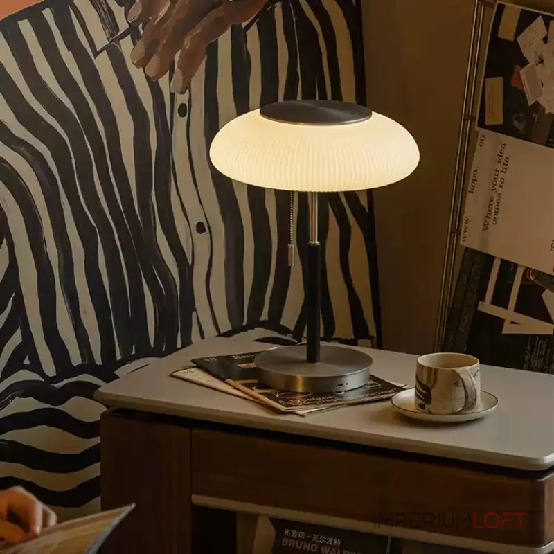 Настольная лампа Vintage Beam White с деревянной ножкой от Vinsa Настольная лампа Vintage Beam White с деревянной ножкой от Vinsa