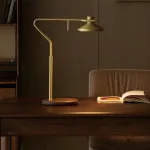 Настольная лампа Ziilamp Arc Gold с сенсорным включением от Vinsa