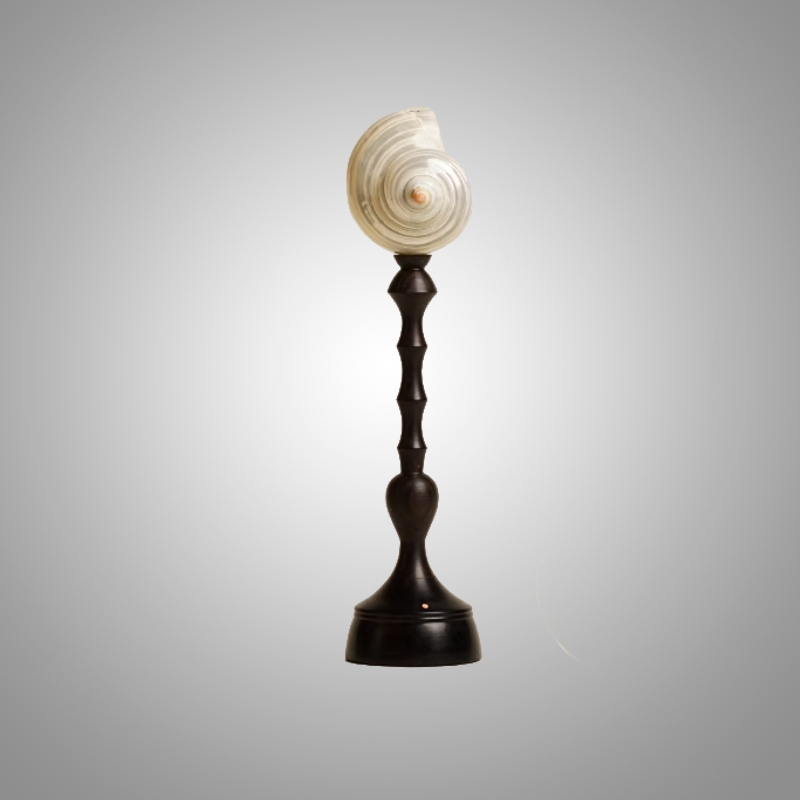 Декоративная настольная лампа Glowshell S с плафоном из ракушки от Vinsa Декоративная настольная лампа Glowshell S с плафоном из ракушки от Vinsa