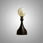 Декоративная настольная лампа Glowshell XS с плафоном из ракушки от Vinsa