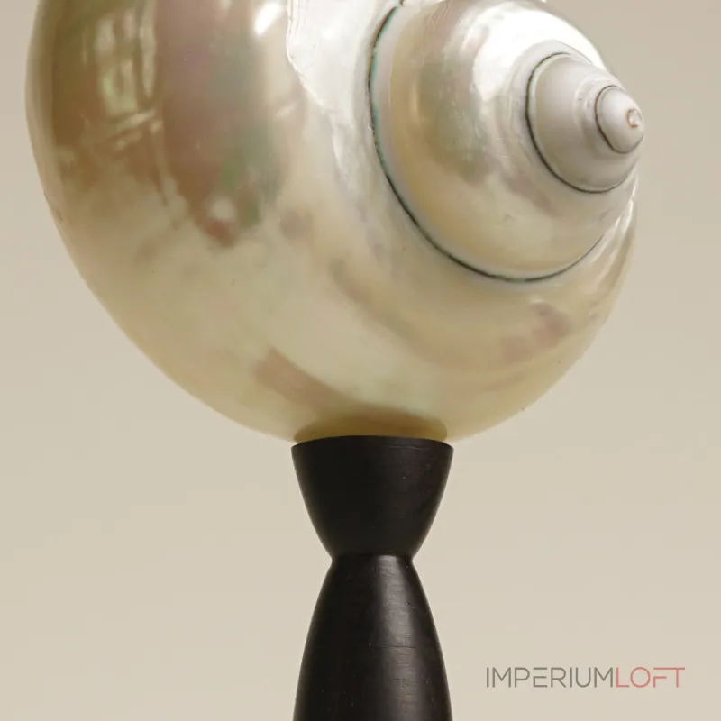 Декоративная настольная лампа Glowshell Mini с плафоном из ракушки от Vinsa