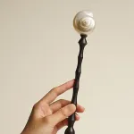 Декоративная настольная лампа Glowshell L с плафоном из ракушки от Vinsa