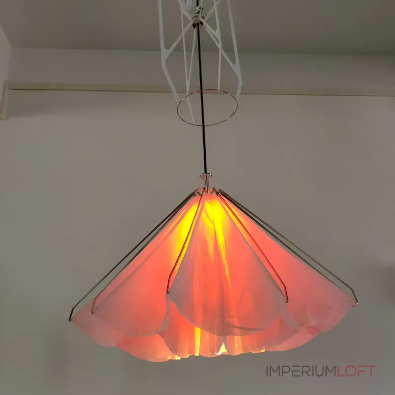 Подвесная люстра Silken Bloom C D80 с механизмом раскрытия и подъёма с плафоном в форме цветка от Vinsa Подвесная люстра Silken Bloom C D80 с механизмом раскрытия и подъёма с плафоном в форме цветка от Vinsa