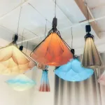 Подвесная люстра Silken Bloom В D120 с механизмом раскрытия с плафоном в форме цветка от Vinsa