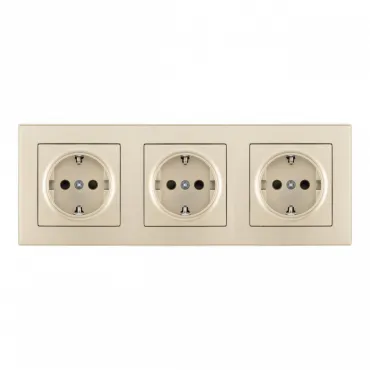 Розетка тройная (трёхпостовая) с заземлением и шторками Arte Milano SET06-3-40-1x3 shampan Розетка тройная (трёхпостовая) с заземлением и шторками Arte Milano SET06-3-40-1x3 shampan