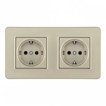 Розетка двойная (двухпостовая) с заземлением и шторками Arte Milano SET16-2-40-1x2 shampan Розетка двойная (двухпостовая) с заземлением и шторками Arte Milano SET16-2-40-1x2 shampan