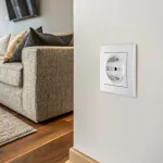 Комплект розетки с заземлением, шторками, рамкой однопостовой Arte Milano SET06-1-40-1 silver от ImperiumLoft