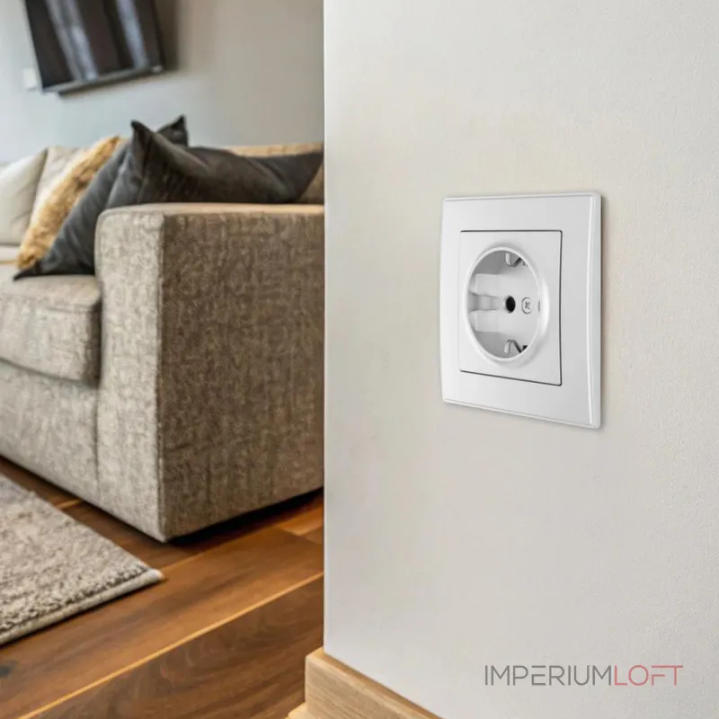 Комплект розетки с заземлением, шторками, рамкой однопостовой Arte Milano SET06-1-40-1 silver от ImperiumLoft